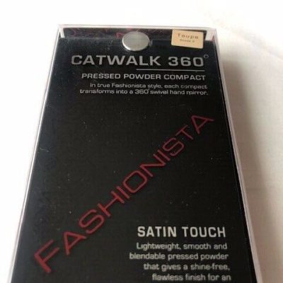 Fashionista Catwalk 360 Pressed Powder Compact Taupe New